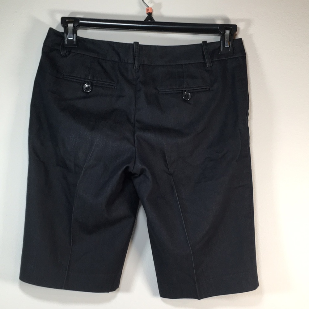Massimo Women’s Size 4 Stretch Black Shorts - Picture 2 of 5